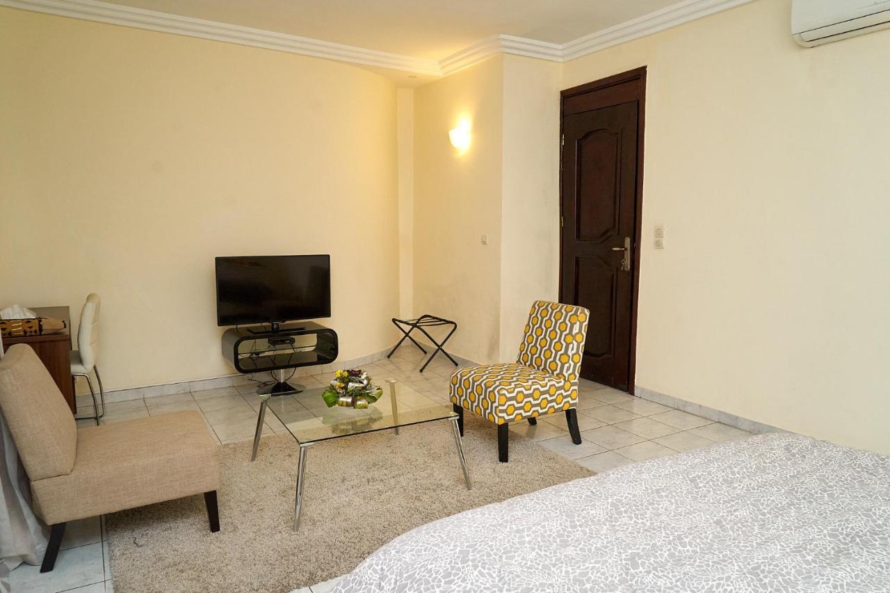 Seddo Guest House Abidjan Buitenkant foto
