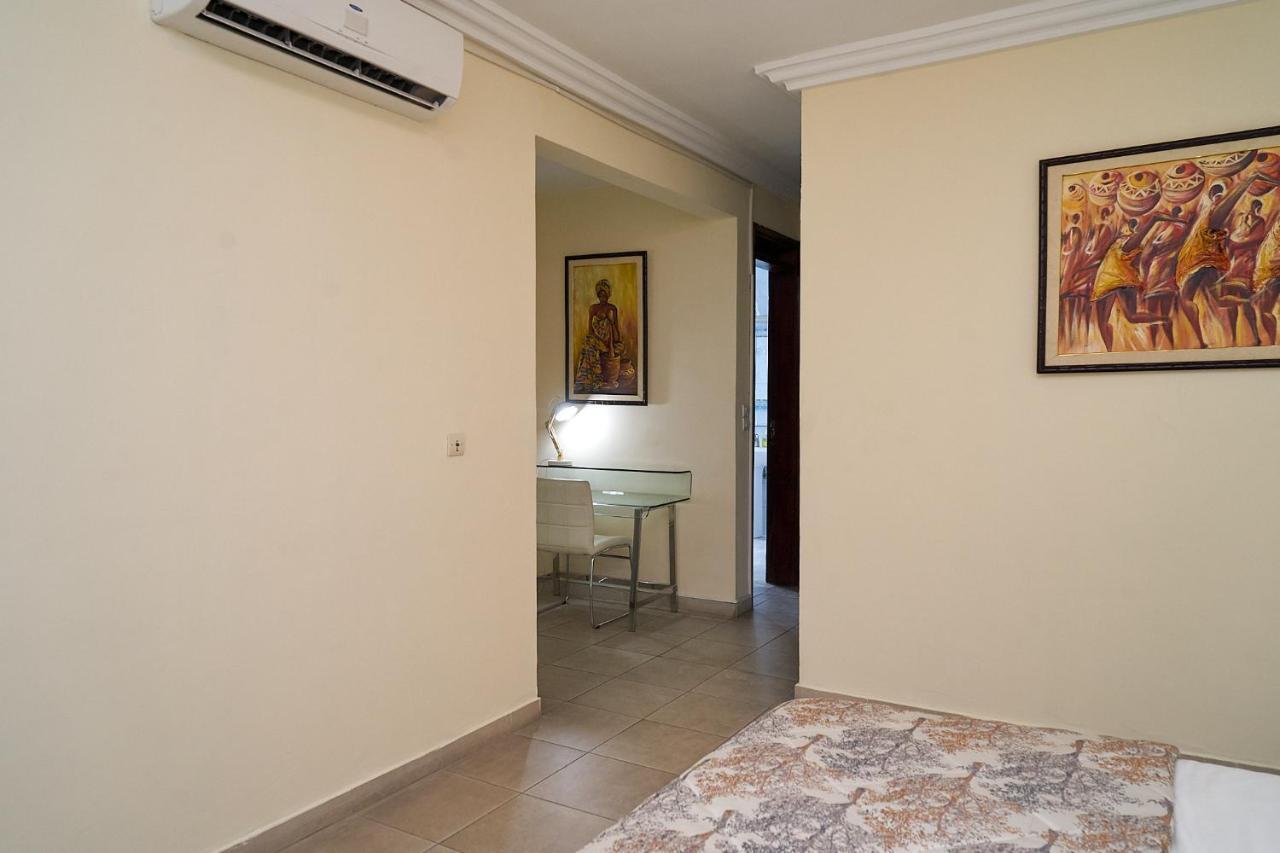 Seddo Guest House Abidjan Buitenkant foto
