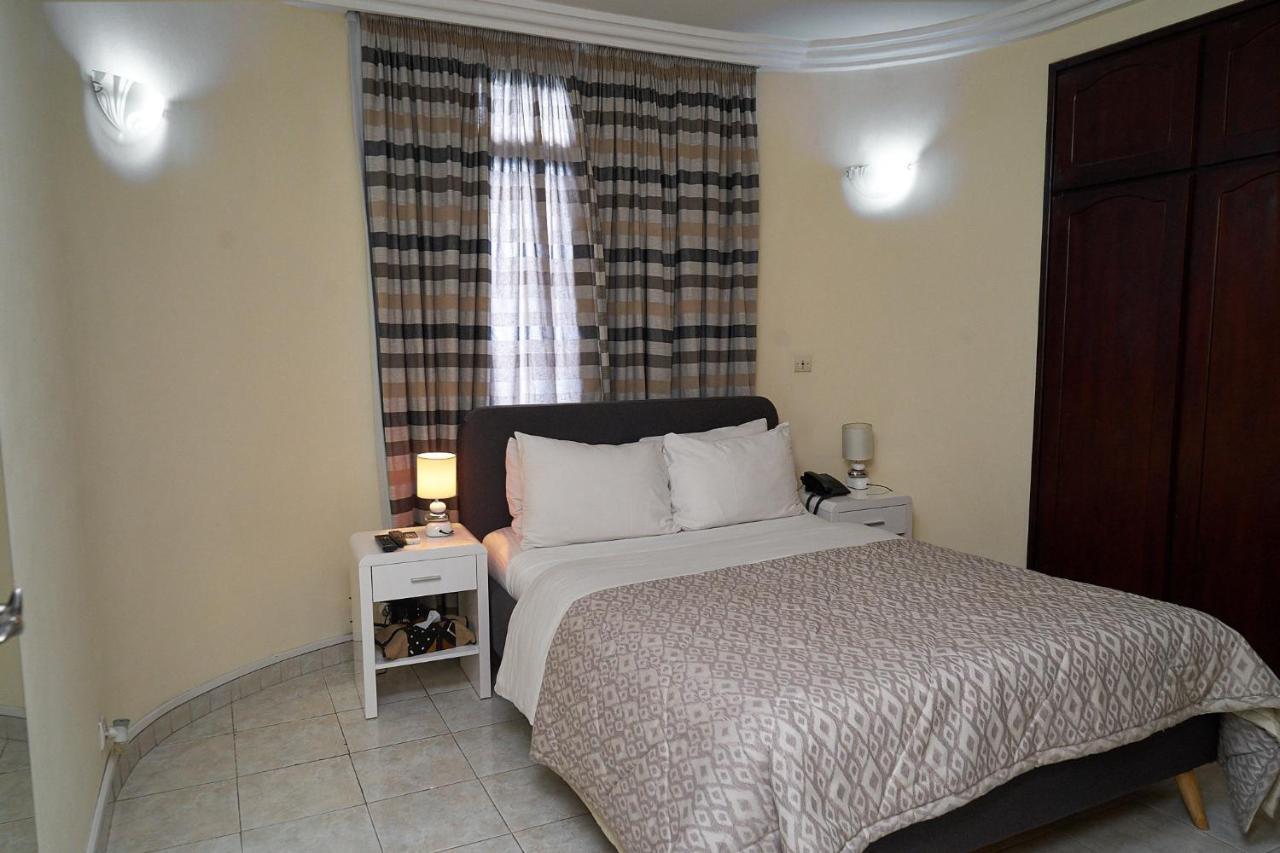Seddo Guest House Abidjan Buitenkant foto